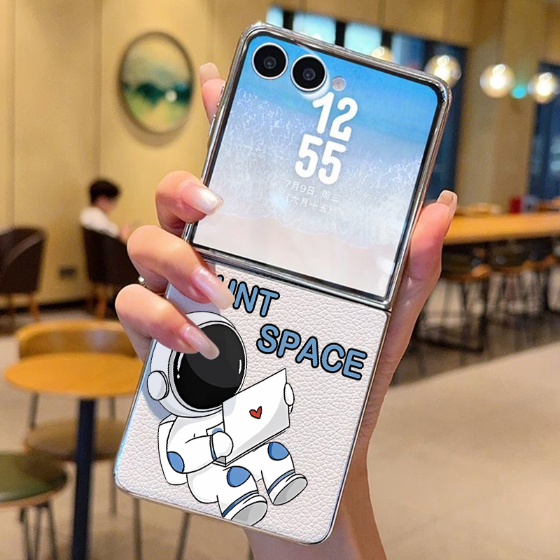 غطاء هاتف من الجلد الصناعي بنم - مراجعة Phone Cases Z Flip 6 وسعره